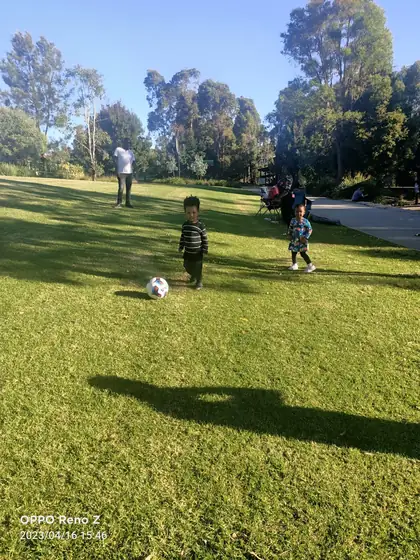 UKACA members and families at the community picnic in the park